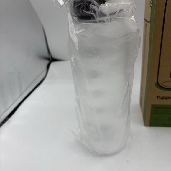 Tupperware Pure & Go Water Filter Bottle 25 oz 750 mL Straw & Filter Clear G4 - Picture 7 of 8
